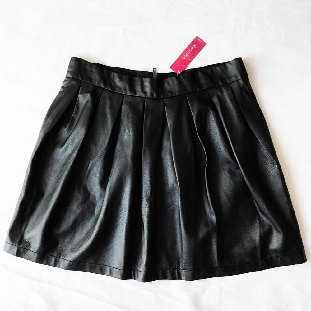 NWT Xhilaration Matte Pleather Skater Skirt